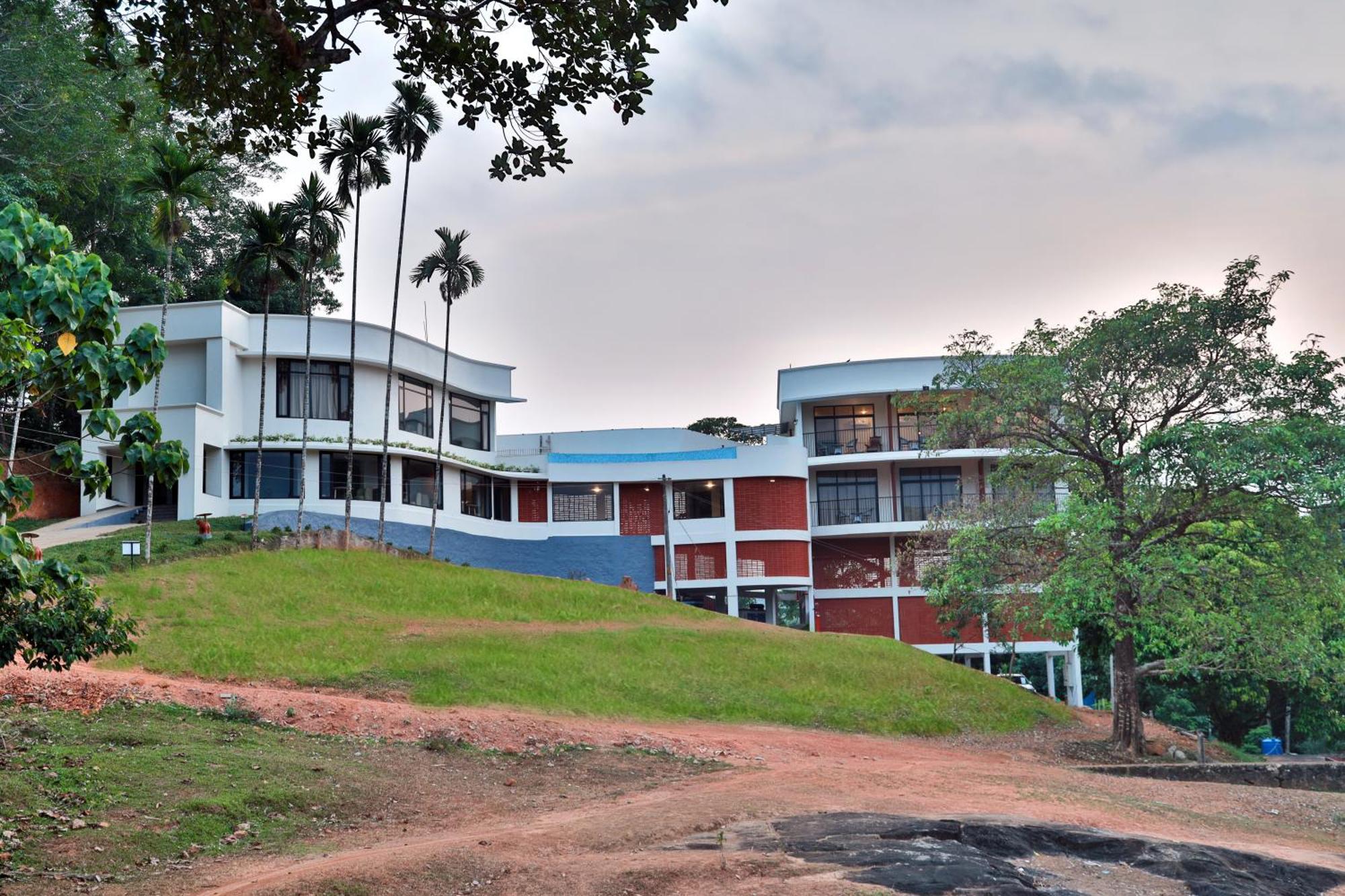 Serene Aqua Hills Kozhikode Hotel Mennanyam Luaran gambar