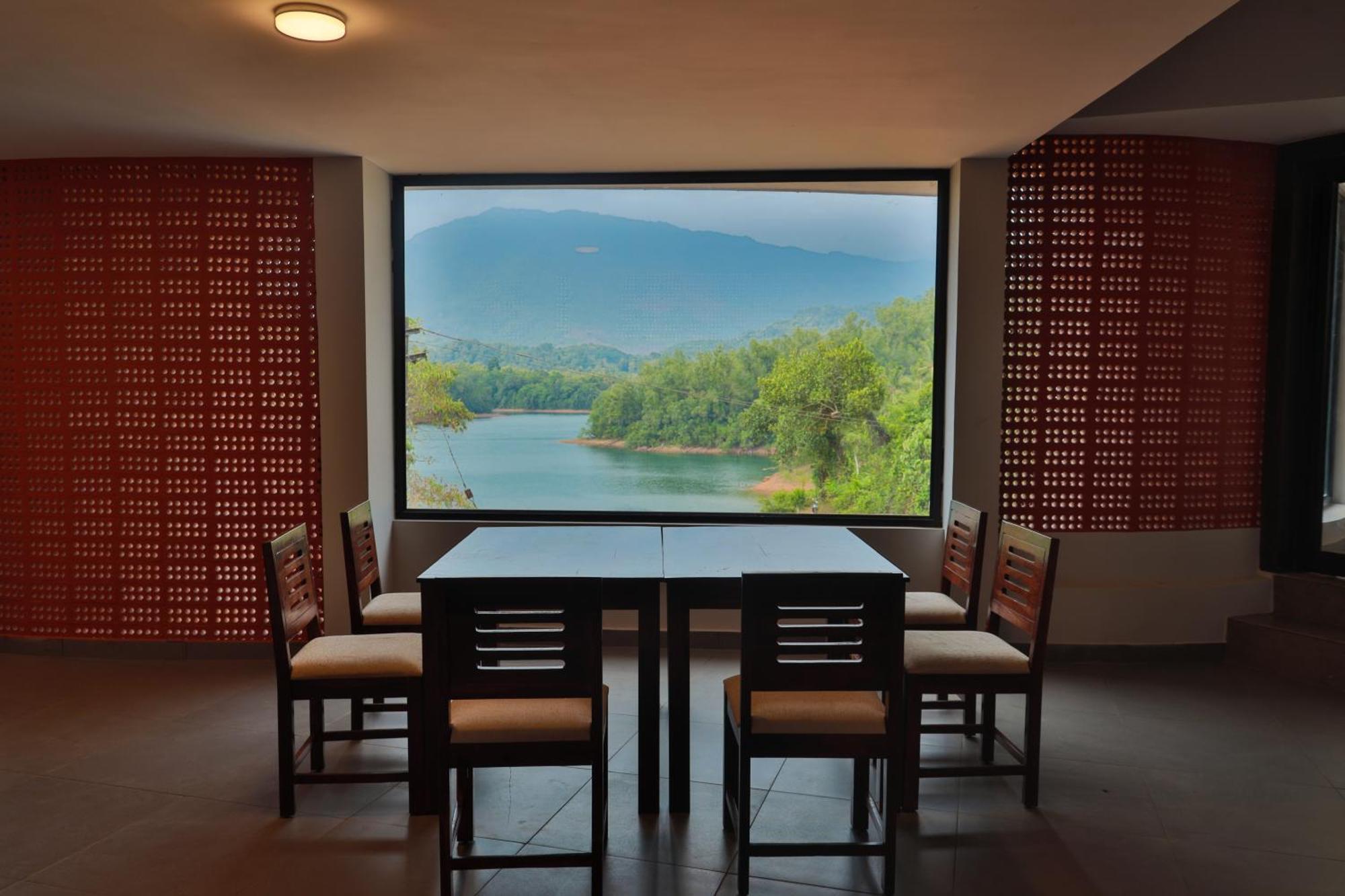 Serene Aqua Hills Kozhikode Hotel Mennanyam Luaran gambar